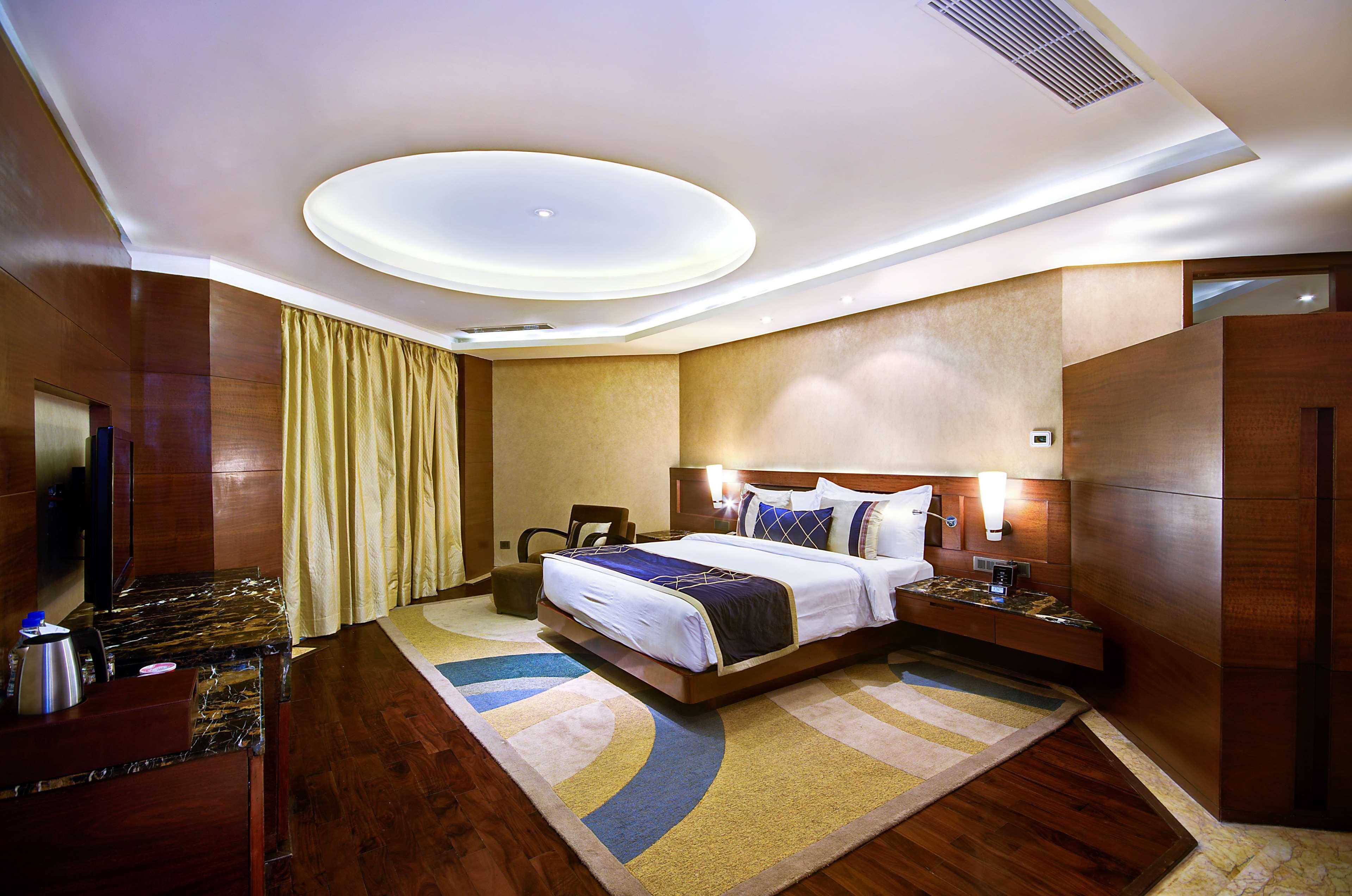 Radisson Blu Kaushambi Delhi NCR Ghaziabad Exterior foto
