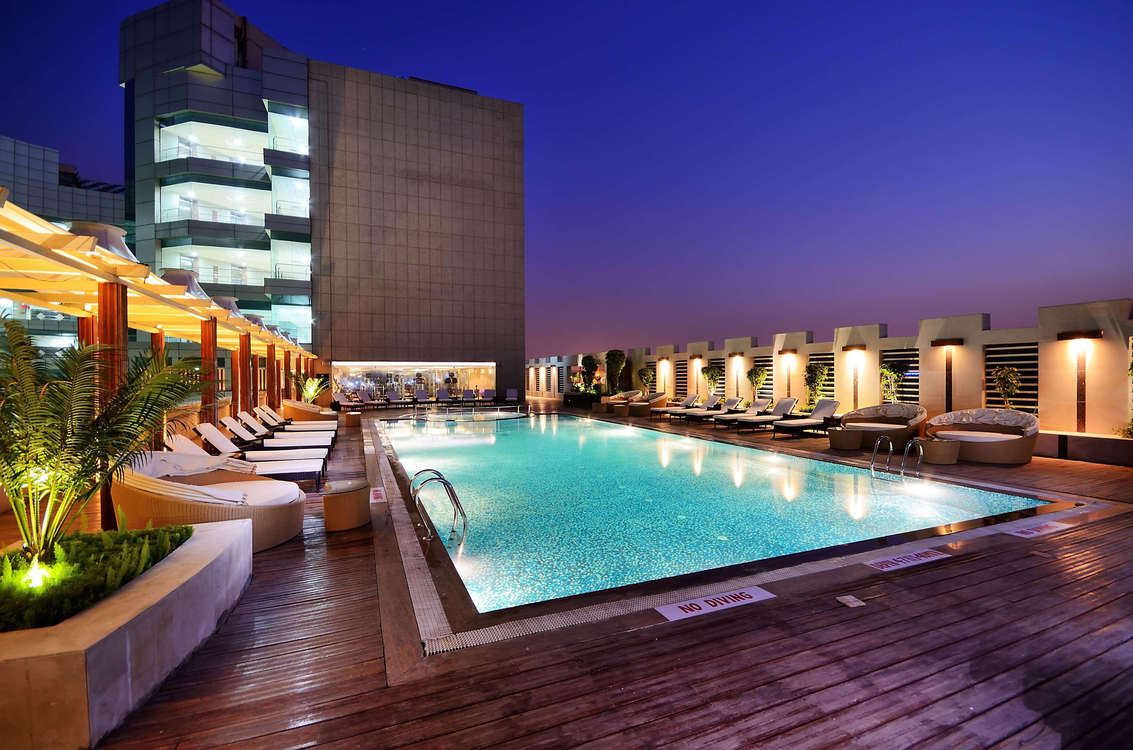 Radisson Blu Kaushambi Delhi NCR Ghaziabad Exterior foto