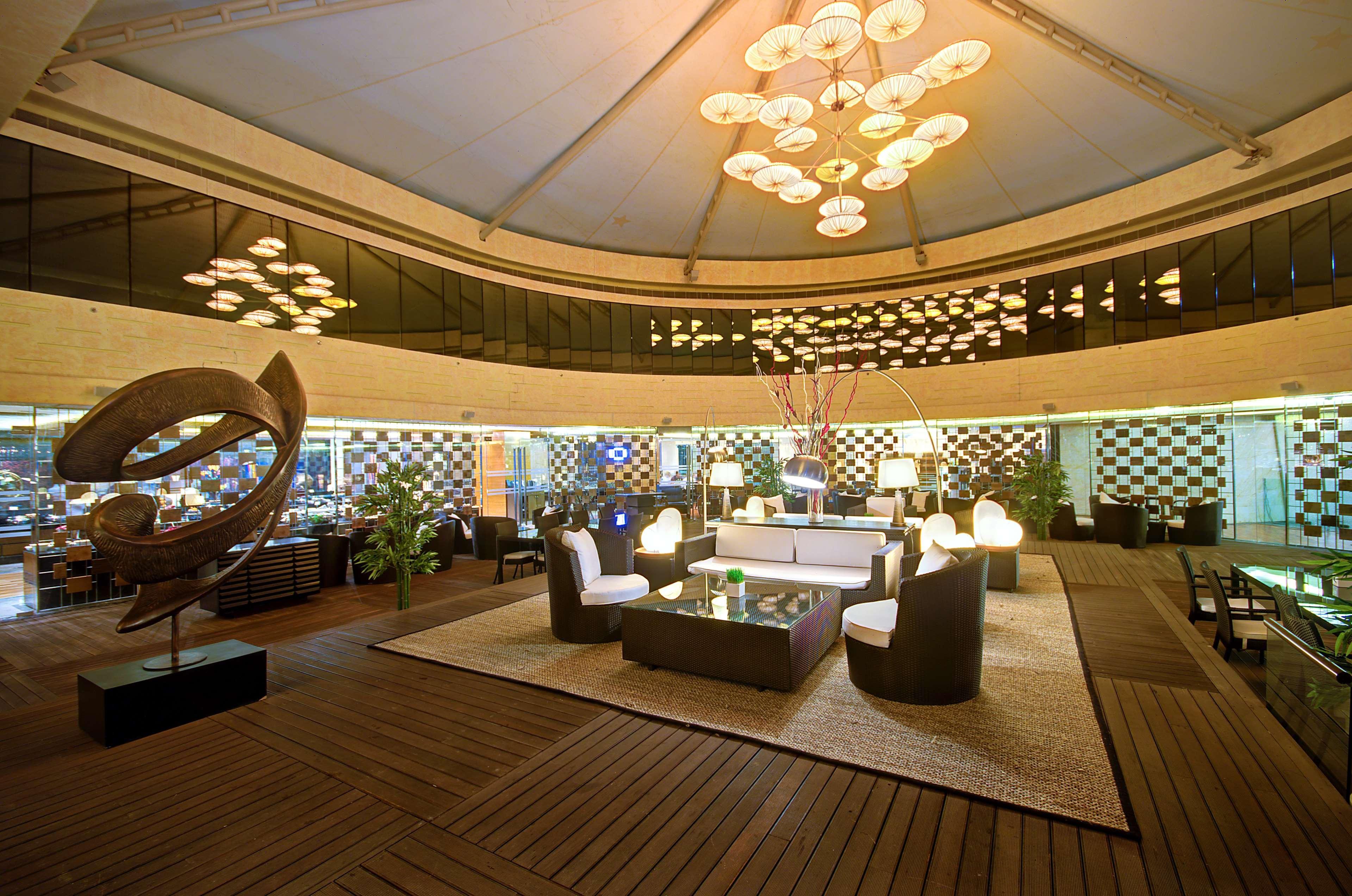 Radisson Blu Kaushambi Delhi NCR Ghaziabad Exterior foto