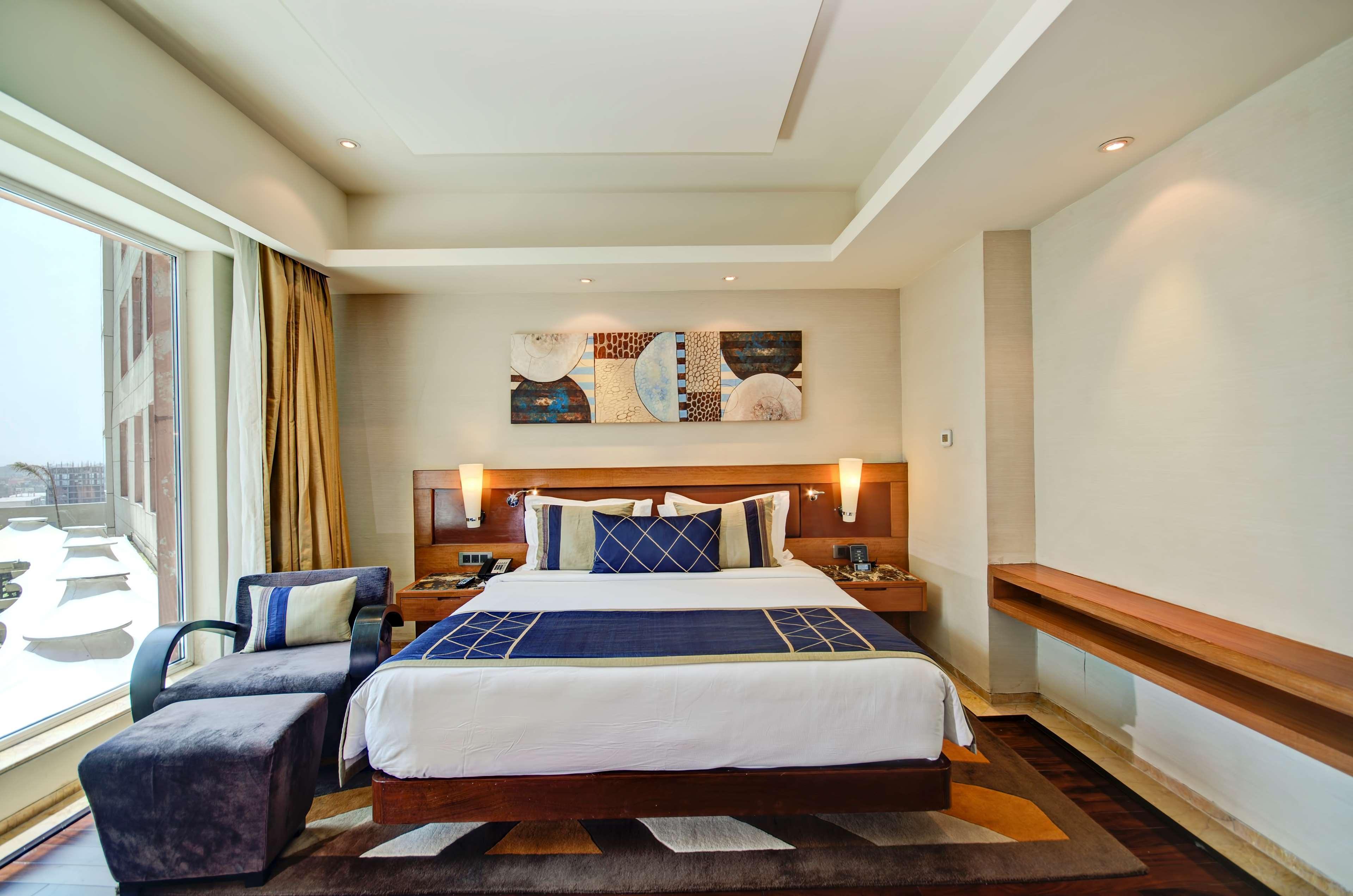Radisson Blu Kaushambi Delhi NCR Ghaziabad Exterior foto