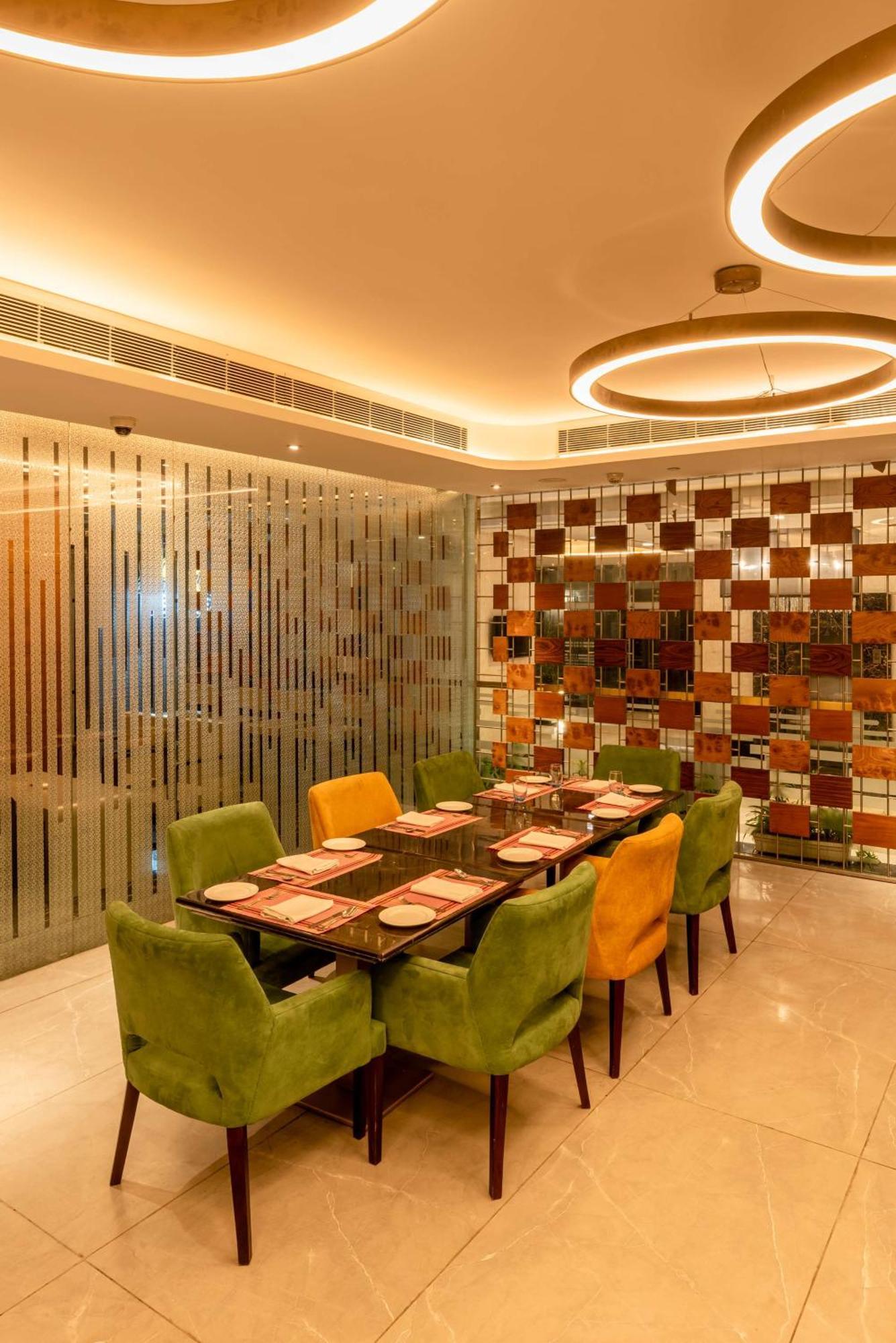 Radisson Blu Kaushambi Delhi NCR Ghaziabad Exterior foto