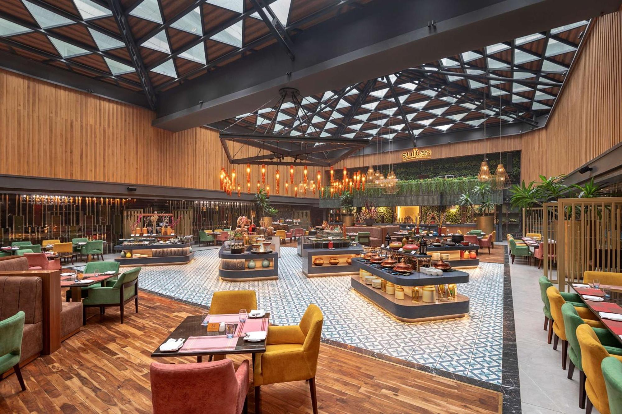 Radisson Blu Kaushambi Delhi NCR Ghaziabad Exterior foto