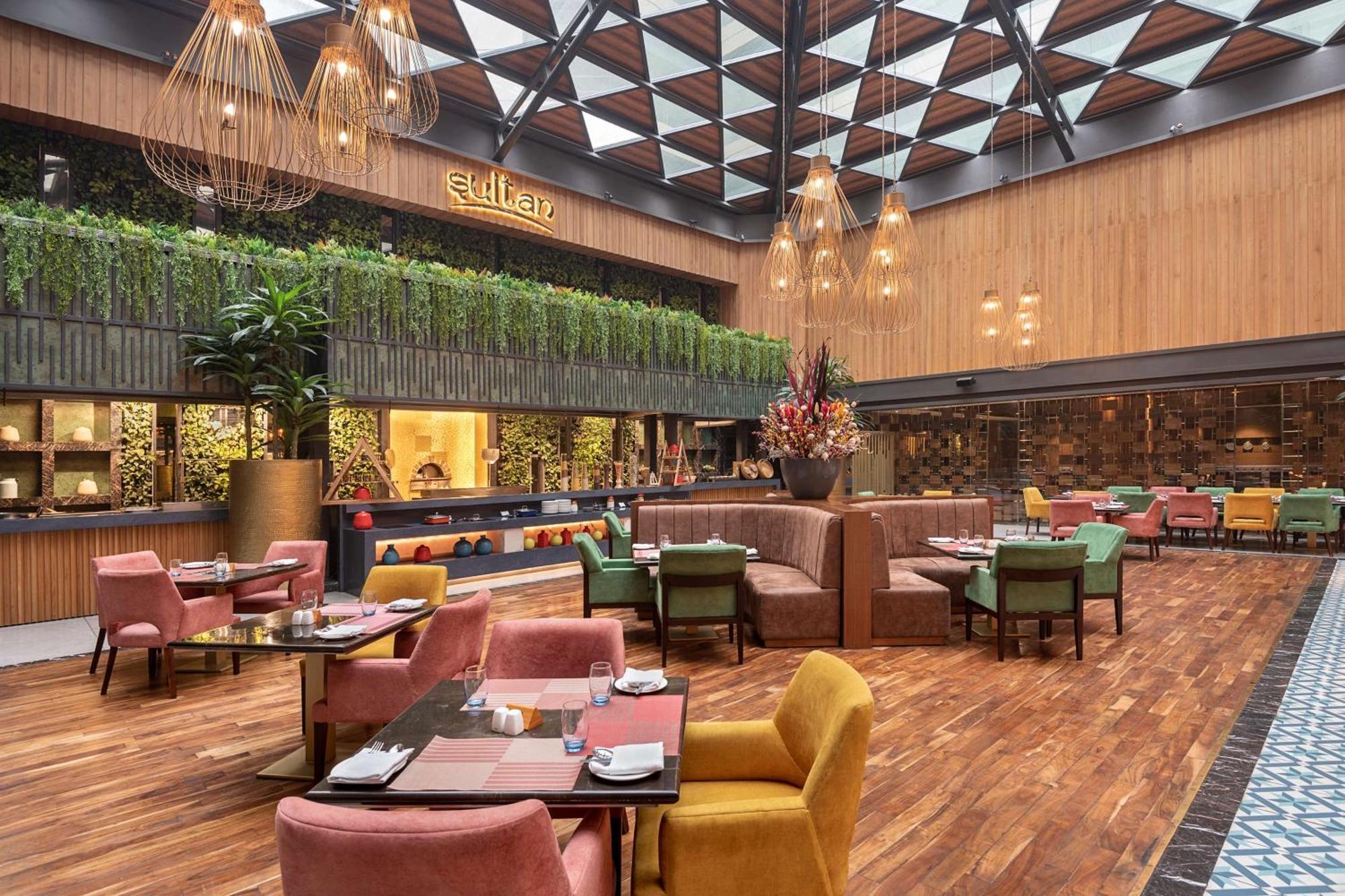 Radisson Blu Kaushambi Delhi NCR Ghaziabad Exterior foto
